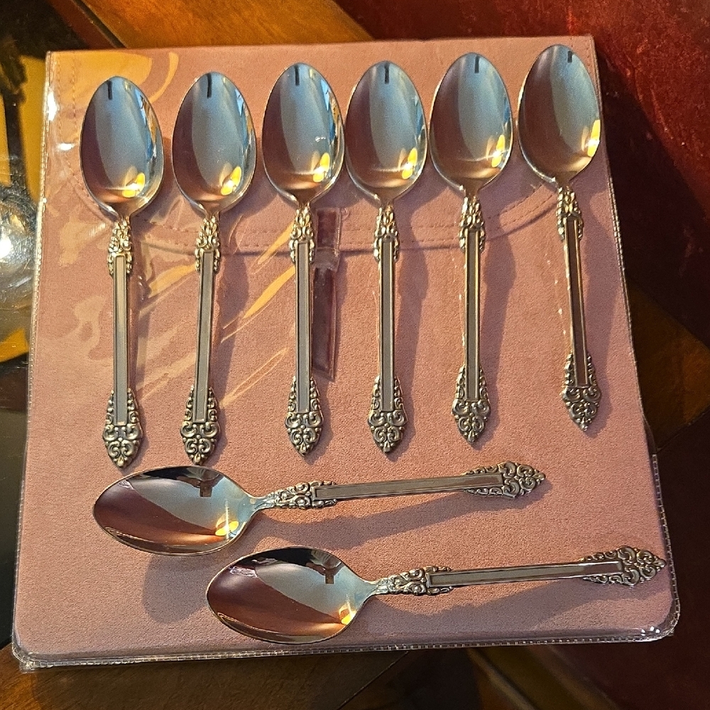 Oneida Rembrandt Stainless Steel Flatware Silverware - Spoons - Set Of 8